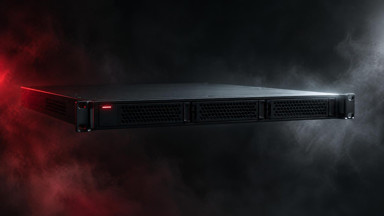 Ilustrație: un singur server rack cu un indicator luminos roșu, plutind în ceață întunecată